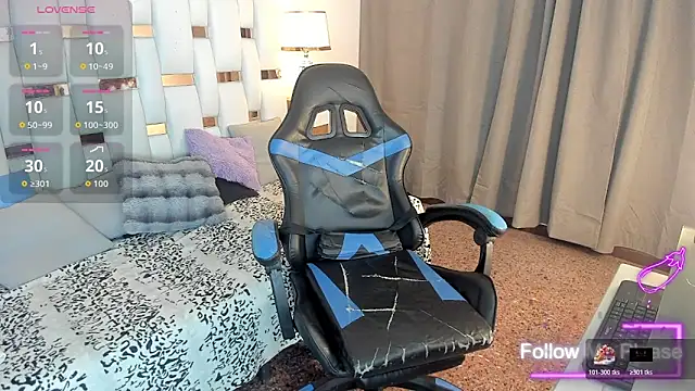 nextboywell1 online show from March 17, 2026, 3:20 am