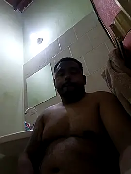 Snapshot of Culero33xxx chatting on October 28, 2025, 4:24 am Culero33xxx online show from October 28, 2025, 4:24 am