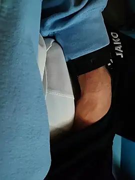 Snapshot of MyDick4You666 chatting on December 4, 2025, 2:27 pm MyDick4You666 online show from December 4, 2025, 2:27 pm