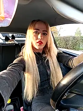 Snapshot of DeeA_Blondy chatting on October 24, 2025, 5:39 am DeeA Blondy online show from October 24, 2025, 5:39 am