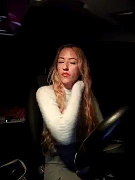 Snapshot of DeeA_Blondy chatting on October 5, 2025, 3:30 am DeeA Blondy online show from October 5, 2025, 3:30 am