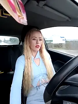 Snapshot of DeeA_Blondy chatting on October 8, 2025, 4:47 am DeeA Blondy online show from October 8, 2025, 4:47 am