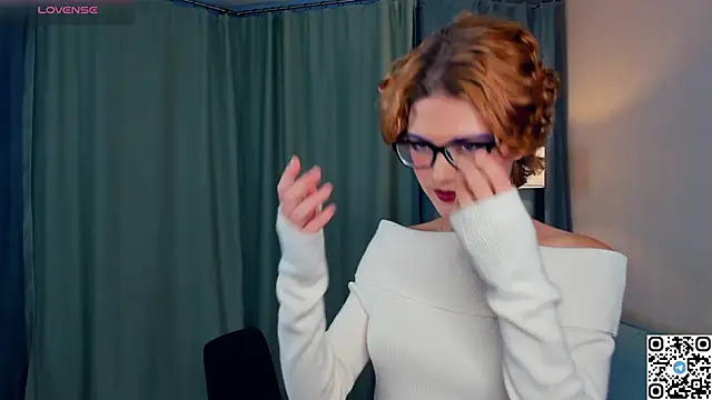 Snapshot of EdlinGathright chatting on November 4, 2025, 3:43 am EdlinGathright online show from November 4, 2025, 3:43 am