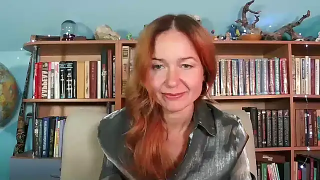 Foxilady357 online show from September 30, 2025, 2:34 pm