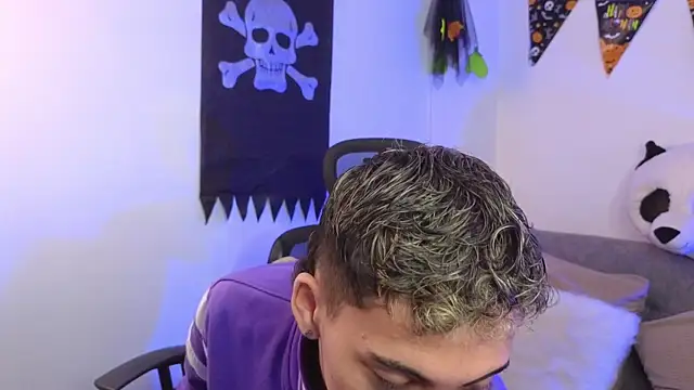 yulian vasquez online show from October 24, 2025, 12:26 pm