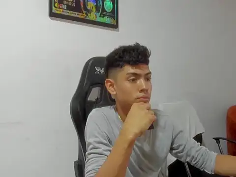 LoganTwink18 online show from March 3, 2026, 2:46 pm