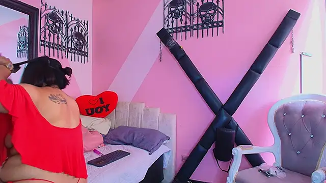 YiingandYang online show from December 1, 2025, 6:31 pm