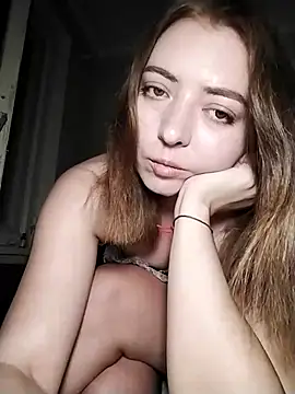 Snapshot of Viktoriia27 chatting on July 4, 2026, 8:02 pm Viktoriia27 online show from July 4, 2026, 8:02 pm
