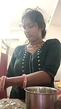 Snapshot of Guriya0076 chatting on May 18, 2026, 2:55 am Guriya0076 online show from May 18, 2026, 2:55 am