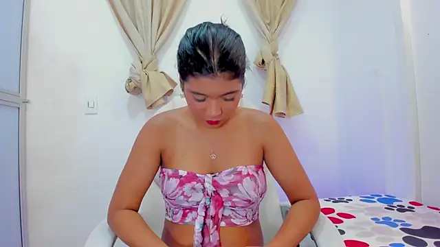 andrea sanchezz online show from December 3, 2025, 6:51 pm