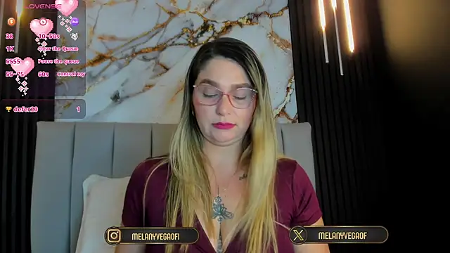 MelanyVegas online show from November 4, 2025, 9:24 am