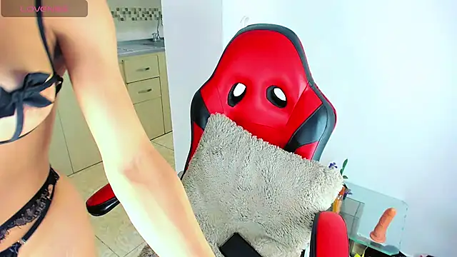 alexandra cute online show from November 4, 2025, 6:28 am