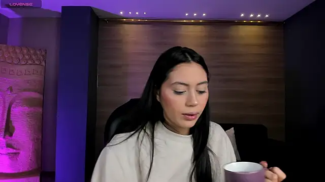 AmbarJames  online show from October 27, 2025, 11:22 am