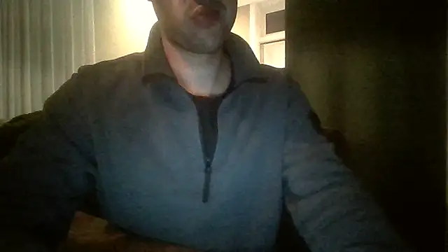 Snapshot of Tayatom8823 chatting on October 25, 2025, 9:04 pm Tayatom8823 online show from October 25, 2025, 9:04 pm