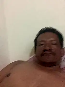 PIROCAGG21 online show from December 1, 2025, 11:16 pm