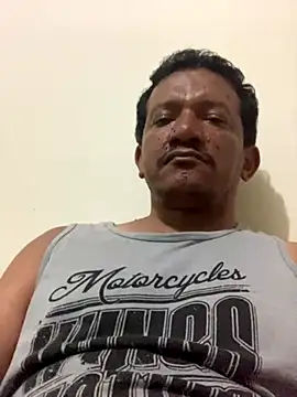 PIROCAGG21 online show from December 3, 2025, 10:20 pm