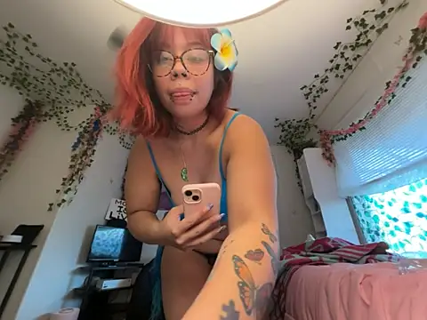 moan4mona online show from April 13, 2026, 12:36 am