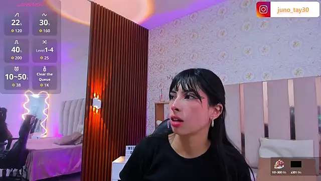 juno tay online show from October 2, 2025, 7:17 pm