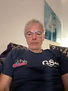 Snapshot of SexyLeon8 chatting on July 7, 2026, 9:40 pm SexyLeon8 online show from July 7, 2026, 9:40 pm