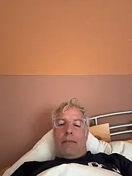 Snapshot of SexyLeon8 chatting on June 14, 2026, 5:52 am SexyLeon8 online show from June 14, 2026, 5:52 am