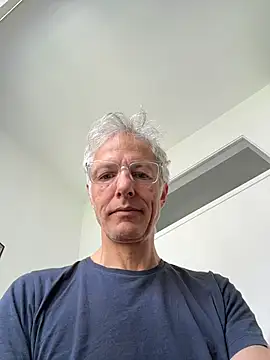 Snapshot of SexyLeon8 chatting on June 17, 2026, 6:46 am SexyLeon8 online show from June 17, 2026, 6:46 am