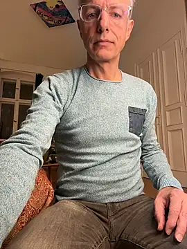 SexyLeon8 online show from November 17, 2025, 9:52 pm