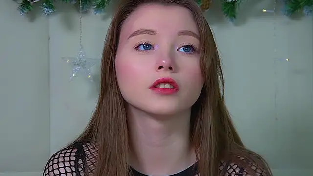 KeiraAsti online show from December 21, 2025, 6:26 am