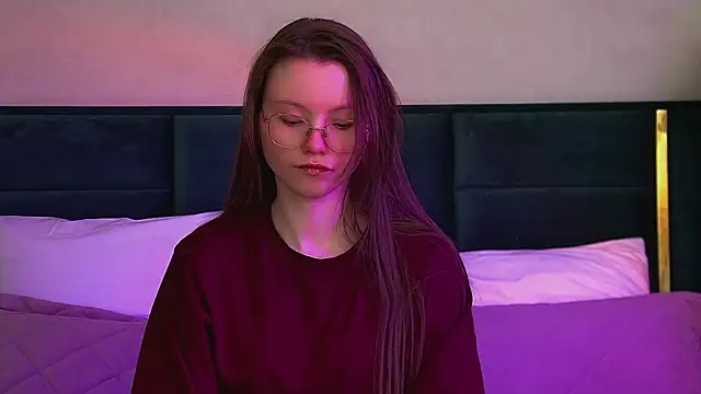 KeiraAsti online show from February 5, 2026, 7:32 pm