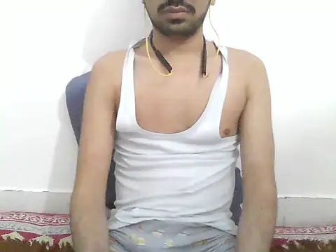 Cuteeeboy23 online show from January 9, 2026, 12:01 pm