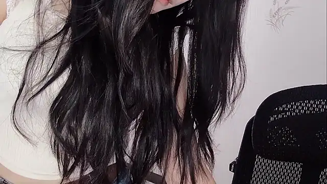 puppy-999 online show from June 1, 2026, 2:06 pm
