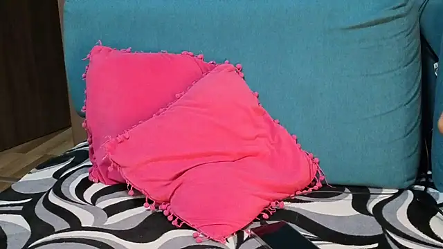 Snapshot of Pisypussy chatting on September 10, 2025, 7:13 pm Pisypussy online show from September 10, 2025, 7:13 pm