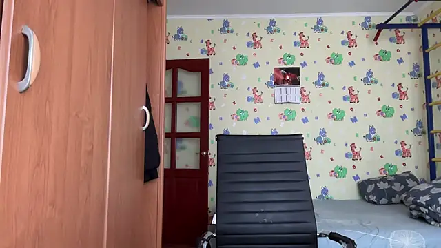 chiraq1945 online show from March 27, 2026, 9:32 am