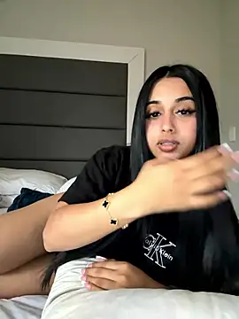 Snapshot of LilMisIndianx chatting on January 18, 2026, 1:47 pm LilMisIndianx online show from January 18, 2026, 1:47 pm