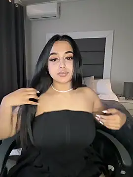 Snapshot of LilMisIndianx chatting on October 1, 2025, 8:30 am LilMisIndianx online show from October 1, 2025, 8:30 am