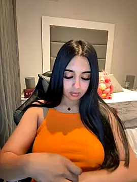 Snapshot of LilMisIndianx chatting on November 21, 2025, 8:46 am LilMisIndianx online show from November 21, 2025, 8:46 am