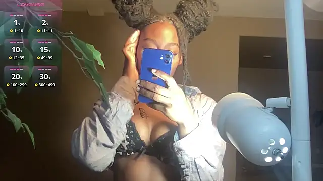 maskedgirl5005 online show from September 13, 2025, 9:59 pm