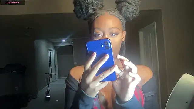 maskedgirl5005 online show from September 23, 2025, 7:21 pm