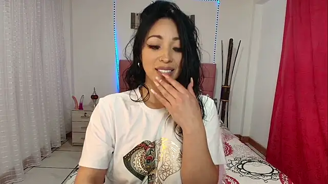 Snapshot of hannagomez_24 chatting on September 13, 2025, 1:05 am hannagomez 24 online show from September 13, 2025, 1:05 am