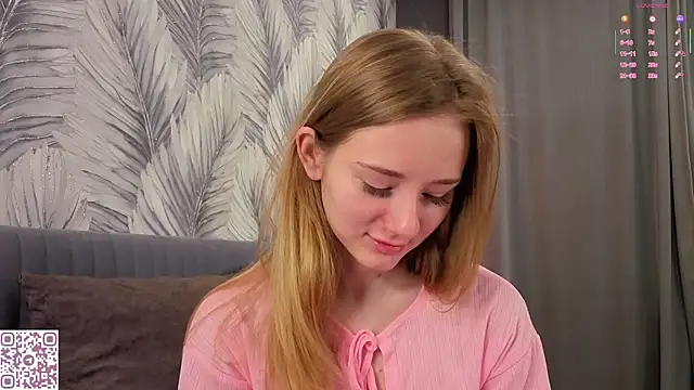 Snapshot of ElvinaRose chatting on January 10, 2026, 2:18 am ElvinaRose online show from January 10, 2026, 2:18 am