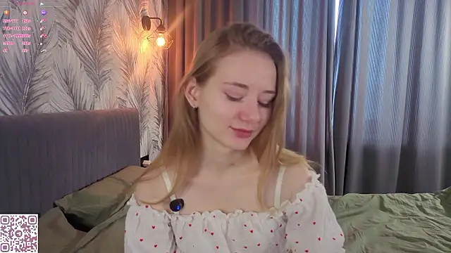 ElvinaRose online show from March 11, 2026, 4:28 am