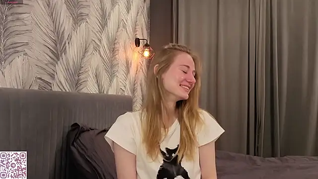 Snapshot of ElvinaRose chatting on January 8, 2026, 2:50 am ElvinaRose online show from January 8, 2026, 2:50 am