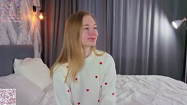 Snapshot of ElvinaRose chatting on February 14, 2026, 4:23 am ElvinaRose online show from February 14, 2026, 4:23 am