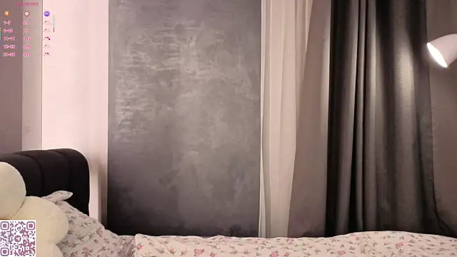 Snapshot of ElvinaRose chatting on December 22, 2025, 2:22 am ElvinaRose online show from December 22, 2025, 2:22 am