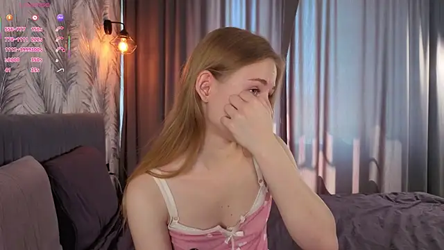 Snapshot of ElvinaRose chatting on June 18, 2026, 7:40 am ElvinaRose online show from June 18, 2026, 7:40 am