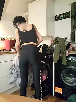 Snapshot of Tannedtattooed69 chatting on December 15, 2025, 7:36 am Tannedtattooed69 online show from December 15, 2025, 7:36 am