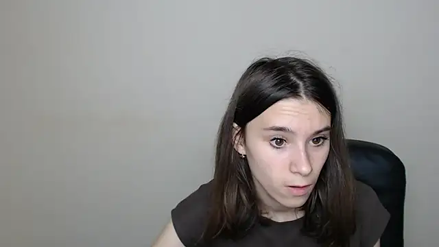 RosaRay  online show from September 10, 2025, 6:45 am