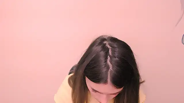 RosaRay  online show from November 18, 2025, 8:17 am