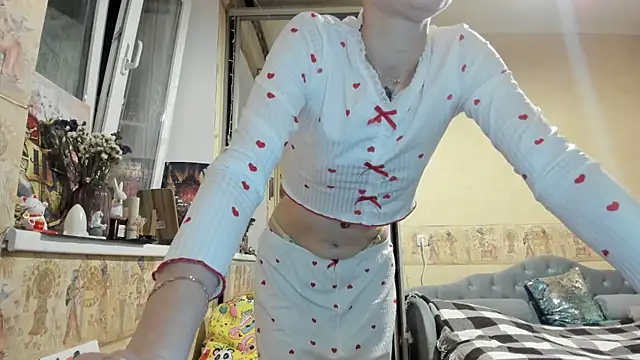 Snapshot of WatsonMi chatting on September 19, 2025, 3:16 pm WatsonMi online show from September 19, 2025, 3:16 pm