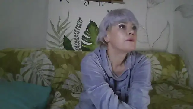 Catty Lady online show from January 13, 2026, 6:23 pm