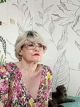 Catty Lady online show from May 12, 2026, 6:36 pm